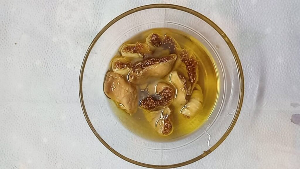 জায়তুন তৈল এবং ত্বীন ফলের মিশ্রণ